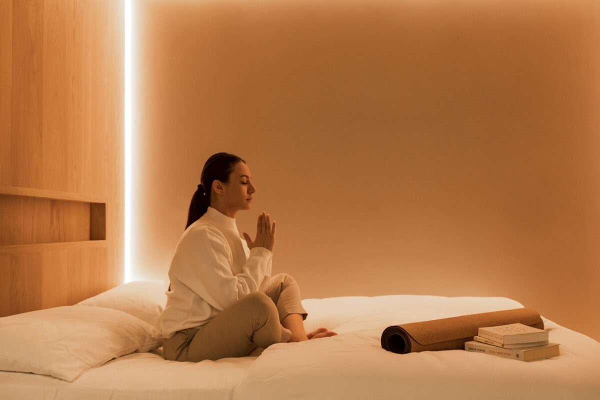 Hotels for Insomniacs - image 3